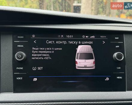 Серый Фольксваген Transporter, объемом двигателя 2 л и пробегом 207 тыс. км за 24950 $, фото 141 на Automoto.ua