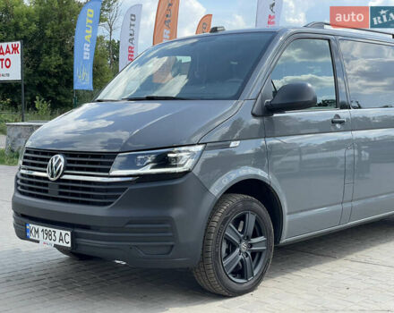 Серый Фольксваген Transporter, объемом двигателя 2 л и пробегом 177 тыс. км за 39499 $, фото 3 на Automoto.ua