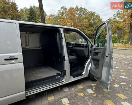 Серый Фольксваген Transporter, объемом двигателя 2 л и пробегом 207 тыс. км за 24950 $, фото 81 на Automoto.ua