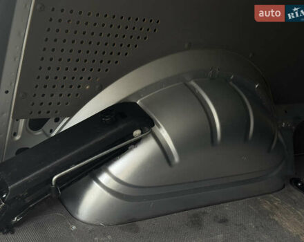 Серый Фольксваген Transporter, объемом двигателя 2 л и пробегом 207 тыс. км за 24950 $, фото 165 на Automoto.ua