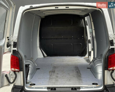 Серый Фольксваген Transporter, объемом двигателя 2 л и пробегом 199 тыс. км за 25999 $, фото 78 на Automoto.ua