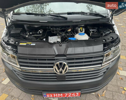 Серый Фольксваген Transporter, объемом двигателя 2 л и пробегом 207 тыс. км за 24950 $, фото 169 на Automoto.ua