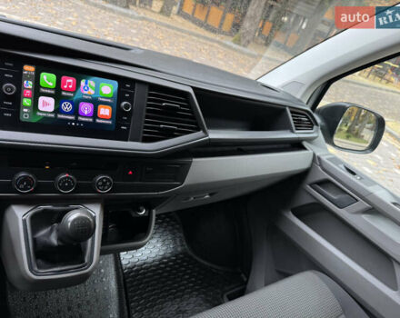 Серый Фольксваген Transporter, объемом двигателя 2 л и пробегом 207 тыс. км за 24950 $, фото 120 на Automoto.ua