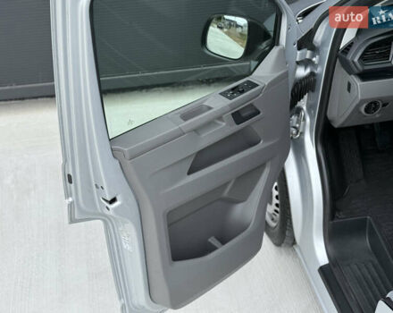 Серый Фольксваген Transporter, объемом двигателя 2 л и пробегом 199 тыс. км за 25999 $, фото 45 на Automoto.ua