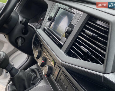 Серый Фольксваген Transporter, объемом двигателя 1.97 л и пробегом 165 тыс. км за 23900 $, фото 29 на Automoto.ua