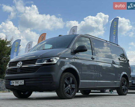 Серый Фольксваген Transporter, объемом двигателя 2 л и пробегом 177 тыс. км за 39499 $, фото 2 на Automoto.ua