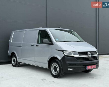 Серый Фольксваген Transporter, объемом двигателя 2 л и пробегом 199 тыс. км за 25999 $, фото 4 на Automoto.ua
