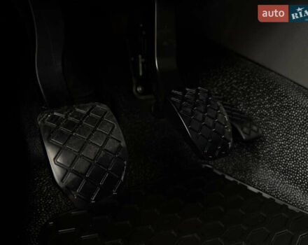 Серый Фольксваген Transporter, объемом двигателя 2 л и пробегом 207 тыс. км за 24950 $, фото 110 на Automoto.ua