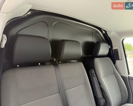 Серый Фольксваген Transporter, объемом двигателя 2 л и пробегом 199 тыс. км за 25999 $, фото 58 на Automoto.ua