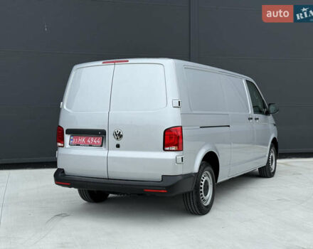 Серый Фольксваген Transporter, объемом двигателя 2 л и пробегом 199 тыс. км за 25999 $, фото 21 на Automoto.ua