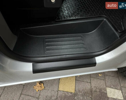 Серый Фольксваген Transporter, объемом двигателя 2 л и пробегом 207 тыс. км за 24950 $, фото 87 на Automoto.ua