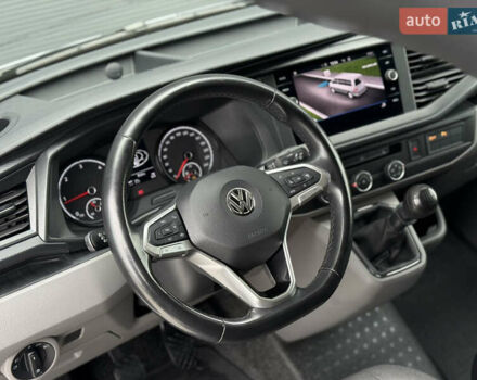 Серый Фольксваген Transporter, объемом двигателя 2 л и пробегом 199 тыс. км за 25999 $, фото 37 на Automoto.ua