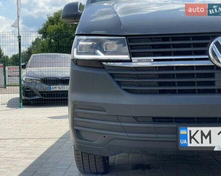 Серый Фольксваген Transporter, объемом двигателя 2 л и пробегом 177 тыс. км за 39499 $, фото 5 на Automoto.ua