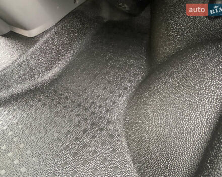 Серый Фольксваген Transporter, объемом двигателя 1.97 л и пробегом 165 тыс. км за 23900 $, фото 36 на Automoto.ua