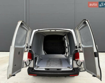 Серый Фольксваген Transporter, объемом двигателя 2 л и пробегом 199 тыс. км за 25999 $, фото 81 на Automoto.ua