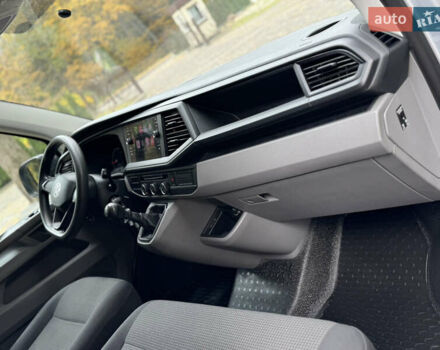 Серый Фольксваген Transporter, объемом двигателя 2 л и пробегом 207 тыс. км за 24950 $, фото 94 на Automoto.ua