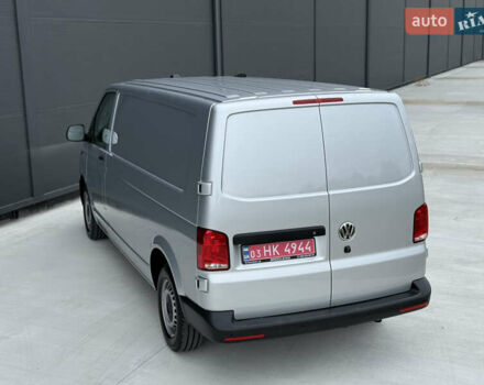 Серый Фольксваген Transporter, объемом двигателя 2 л и пробегом 199 тыс. км за 25999 $, фото 14 на Automoto.ua