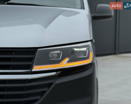 Серый Фольксваген Transporter, объемом двигателя 2 л и пробегом 199 тыс. км за 25999 $, фото 12 на Automoto.ua