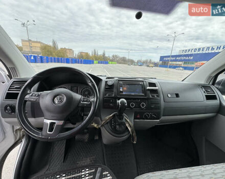 Серый Фольксваген Transporter, объемом двигателя 1.97 л и пробегом 304 тыс. км за 16000 $, фото 11 на Automoto.ua