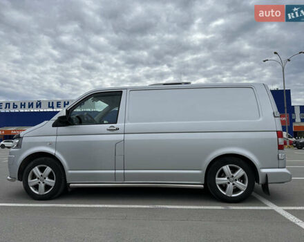 Серый Фольксваген Transporter, объемом двигателя 1.97 л и пробегом 304 тыс. км за 16000 $, фото 17 на Automoto.ua