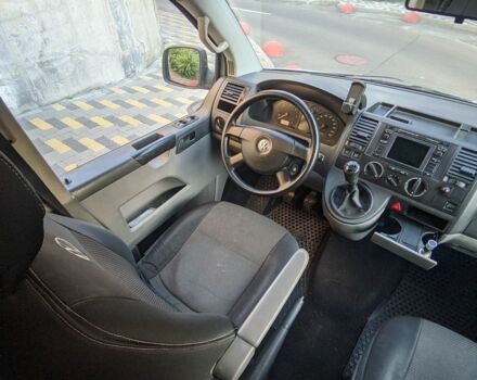 Серый Фольксваген Transporter, объемом двигателя 2.5 л и пробегом 382 тыс. км за 8500 $, фото 14 на Automoto.ua