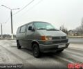 Сірий Фольксваген Transporter, об'ємом двигуна 2.4 л та пробігом 300 тис. км за 4000 $, фото 1 на Automoto.ua
