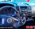 Серый Фольксваген Transporter, объемом двигателя 2.5 л и пробегом 350 тыс. км за 6800 $, фото 2 на Automoto.ua