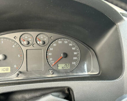 Серый Фольксваген Transporter, объемом двигателя 2.5 л и пробегом 305 тыс. км за 9800 $, фото 7 на Automoto.ua