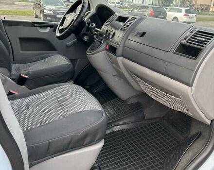 Серый Фольксваген Transporter, объемом двигателя 2.5 л и пробегом 305 тыс. км за 9800 $, фото 13 на Automoto.ua