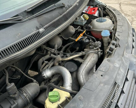 Серый Фольксваген Transporter, объемом двигателя 2.5 л и пробегом 305 тыс. км за 9800 $, фото 17 на Automoto.ua