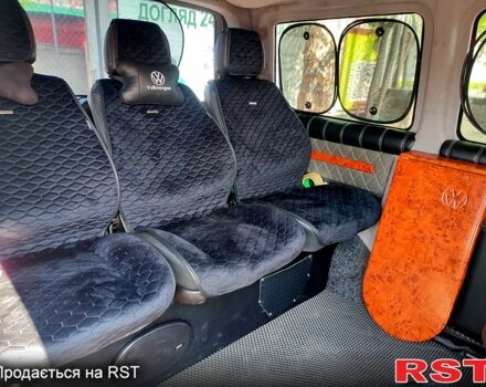 Серый Фольксваген Transporter, объемом двигателя 2.5 л и пробегом 270 тыс. км за 12500 $, фото 5 на Automoto.ua