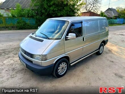 Фольксваген Transporter 1998 у Мерефа на Automoto.ua Сірий Фольксваген Transporter, об'ємом двигуна 2.5 л та пробігом 300 тис. км за 3700 $, фото 1 на Automoto.ua