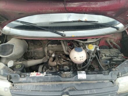 Фольксваген Transporter 2000 в Першотравенске на Automoto.ua Серый Фольксваген Transporter, объемом двигателя 0 л и пробегом 310 тыс. км за 2800 $, фото 1 на Automoto.ua