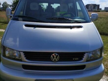 Серый Фольксваген Transporter, объемом двигателя 2.46 л и пробегом 370 тыс. км за 10000 $, фото 1 на Automoto.ua