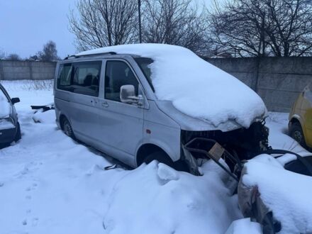 Серый Фольксваген Transporter, объемом двигателя 2.5 л и пробегом 444 тыс. км за 2000 $, фото 1 на Automoto.ua