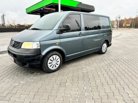 Серый Фольксваген Transporter, объемом двигателя 2.5 л и пробегом 460 тыс. км за 5500 $, фото 1 на Automoto.ua