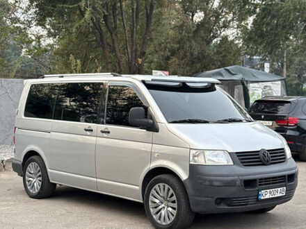 Серый Фольксваген Transporter, объемом двигателя 2.46 л и пробегом 275 тыс. км за 8500 $, фото 1 на Automoto.ua