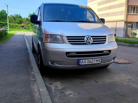 Серый Фольксваген Transporter, объемом двигателя 2.5 л и пробегом 270 тыс. км за 12500 $, фото 1 на Automoto.ua