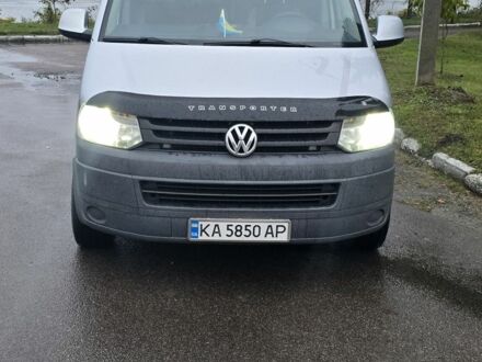 Серый Фольксваген Transporter, объемом двигателя 2 л и пробегом 273 тыс. км за 13300 $, фото 1 на Automoto.ua