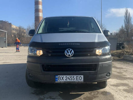 Серый Фольксваген Transporter, объемом двигателя 2 л и пробегом 365 тыс. км за 13800 $, фото 1 на Automoto.ua