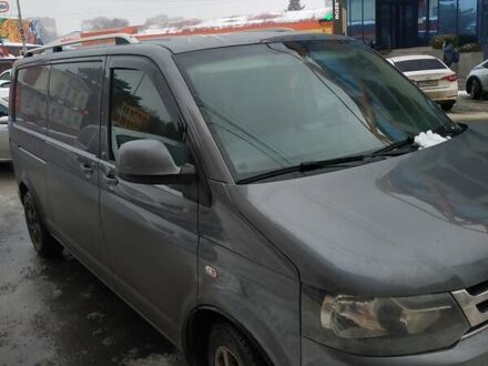 Серый Фольксваген Transporter, объемом двигателя 2 л и пробегом 230 тыс. км за 14000 $, фото 1 на Automoto.ua