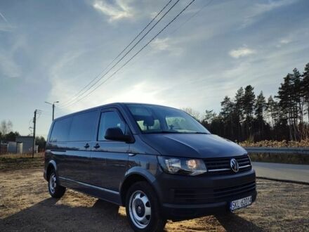 Серый Фольксваген Transporter, объемом двигателя 2 л и пробегом 162 тыс. км за 10000 $, фото 1 на Automoto.ua