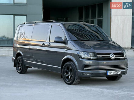 Серый Фольксваген Transporter, объемом двигателя 2 л и пробегом 299 тыс. км за 25000 $, фото 1 на Automoto.ua