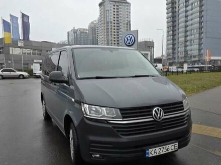 Серый Фольксваген Transporter, объемом двигателя 1.97 л и пробегом 122 тыс. км за 29999 $, фото 1 на Automoto.ua