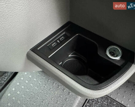 Синий Фольксваген Transporter, объемом двигателя 1.97 л и пробегом 207 тыс. км за 23999 $, фото 72 на Automoto.ua