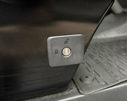 Синій Фольксваген Transporter, об'ємом двигуна 2 л та пробігом 149 тис. км за 33999 $, фото 128 на Automoto.ua