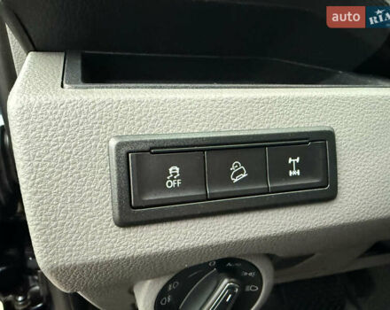 Синій Фольксваген Transporter, об'ємом двигуна 2 л та пробігом 149 тис. км за 33999 $, фото 88 на Automoto.ua