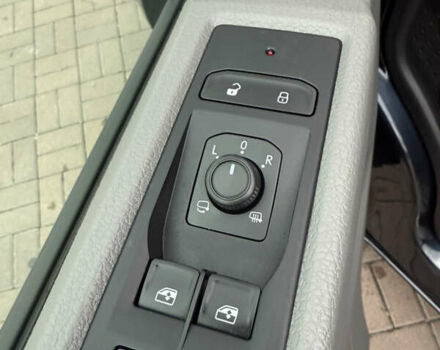 Синій Фольксваген Transporter, об'ємом двигуна 2 л та пробігом 149 тис. км за 33999 $, фото 79 на Automoto.ua