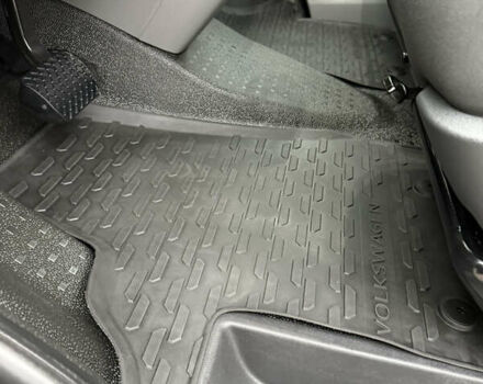 Синій Фольксваген Transporter, об'ємом двигуна 2 л та пробігом 149 тис. км за 33999 $, фото 85 на Automoto.ua