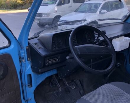 Синій Фольксваген Transporter, об'ємом двигуна 1.6 л та пробігом 300 тис. км за 1900 $, фото 6 на Automoto.ua